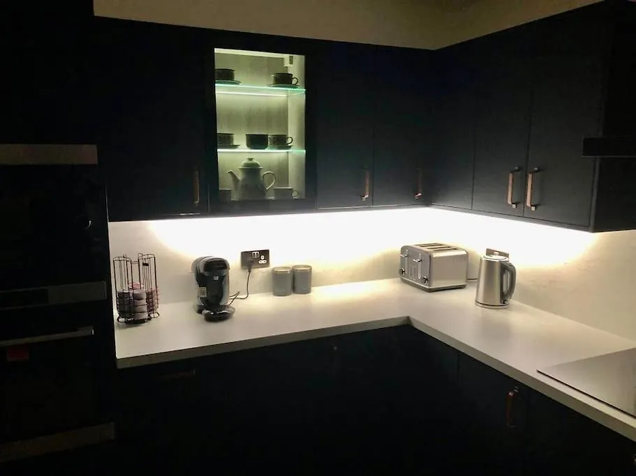 Holiday home Sandileigh House By Yourstays - Luxurious 3 Bedroom House In Altrincham United Kingdom